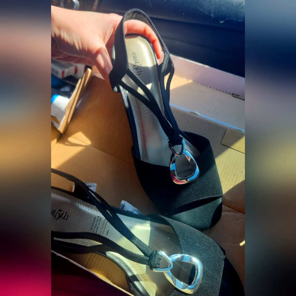 New never warn heels size 9w